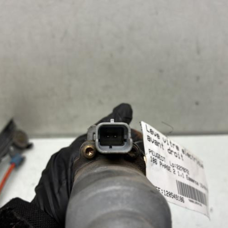 Leve vitre electrique avant droit PEUGEOT 106 Photo n°4