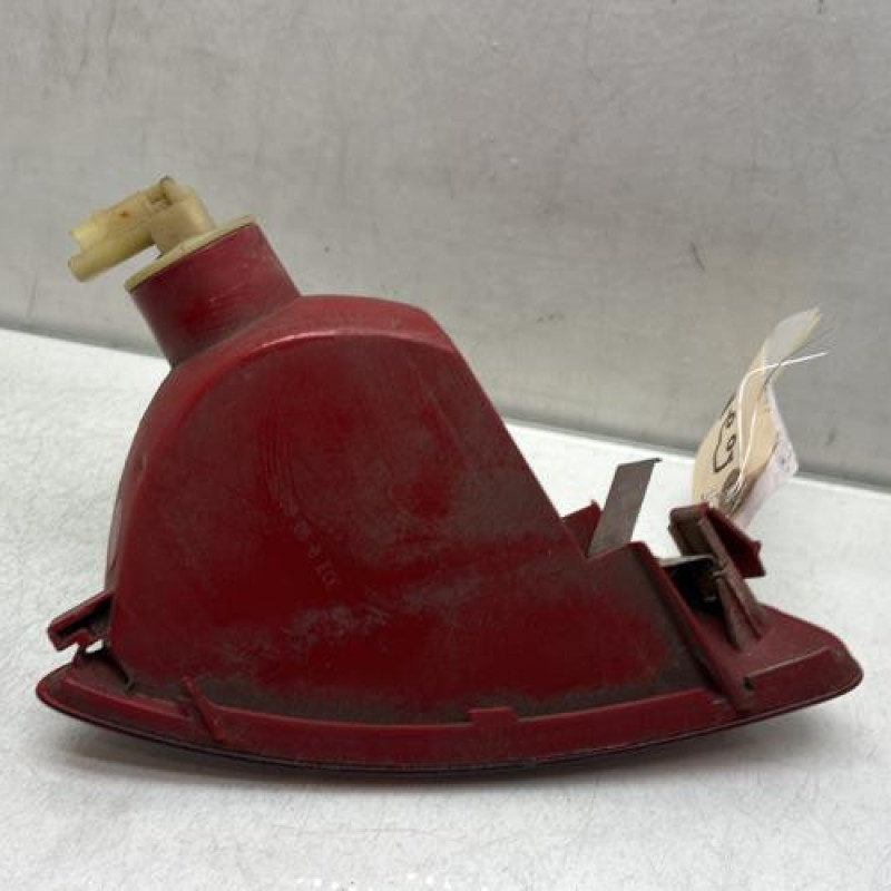 Anti brouillard arriere gauche RENAULT CLIO 3 Photo n°3