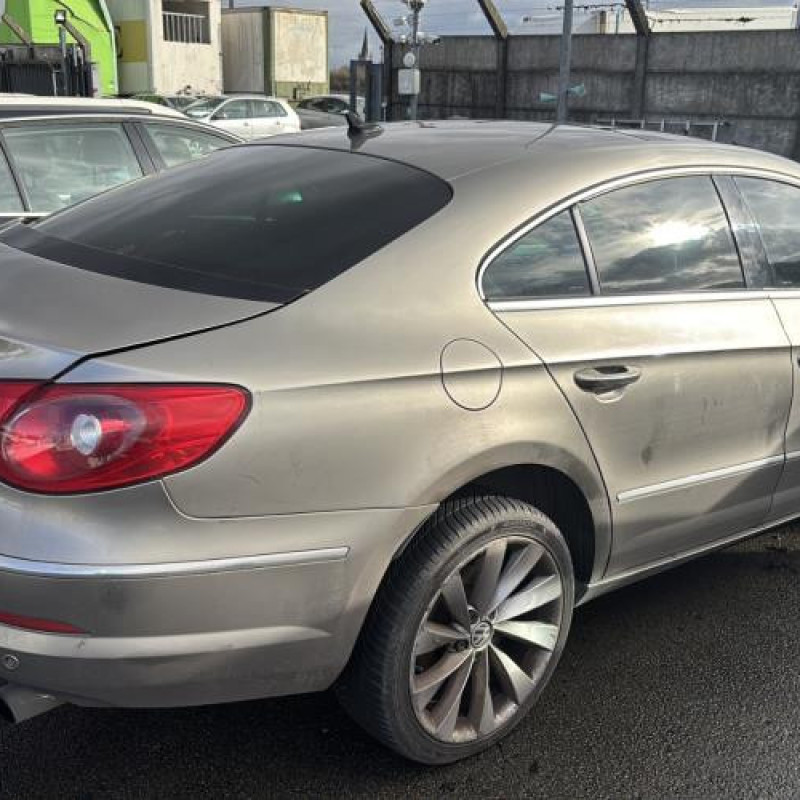 Calandre VOLKSWAGEN PASSAT 5 Photo n°9