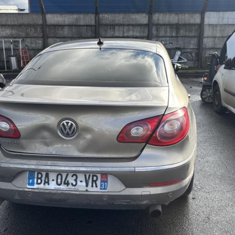 Calandre VOLKSWAGEN PASSAT 5 Photo n°10