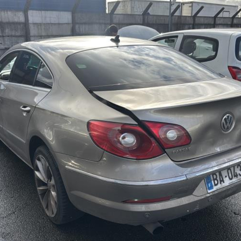 Calandre VOLKSWAGEN PASSAT 5 Photo n°11