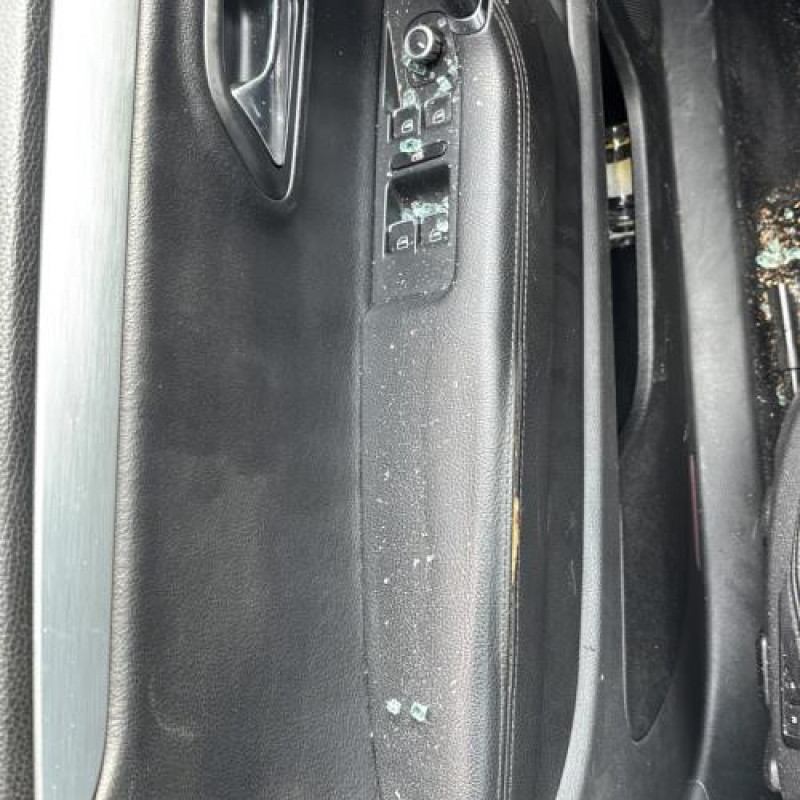 Calandre VOLKSWAGEN PASSAT 5 Photo n°16