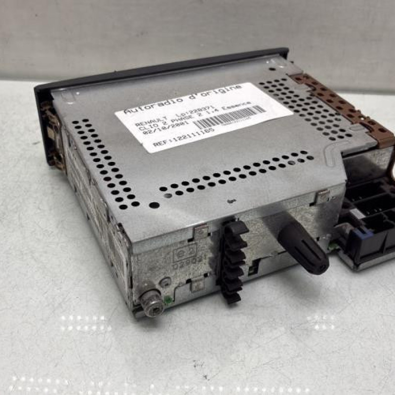 Autoradio d'origine RENAULT CLIO 2 Photo n°2