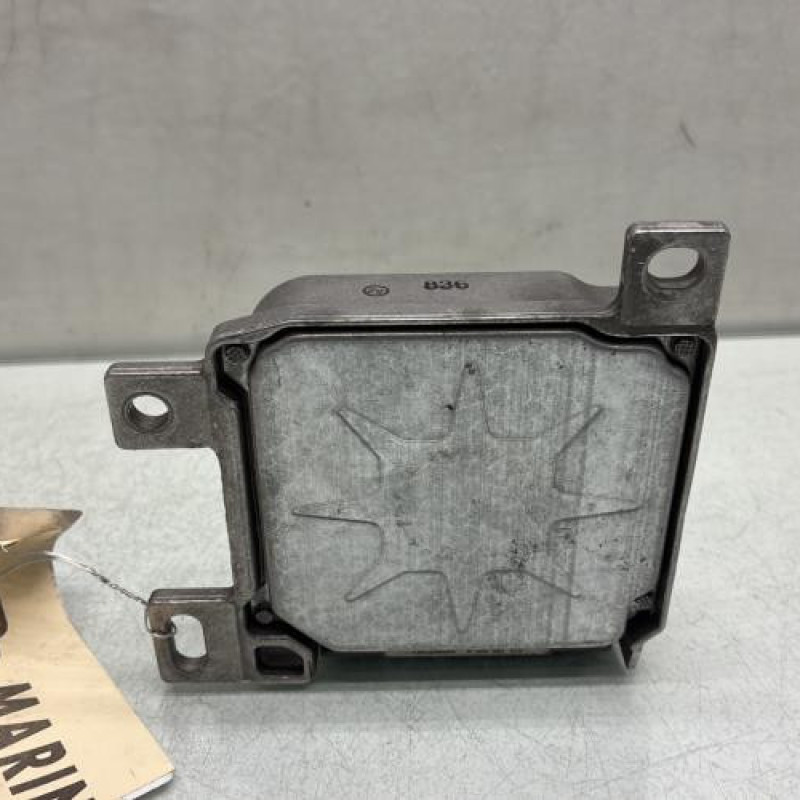 Boitier air bag RENAULT CLIO 2 Photo n°4