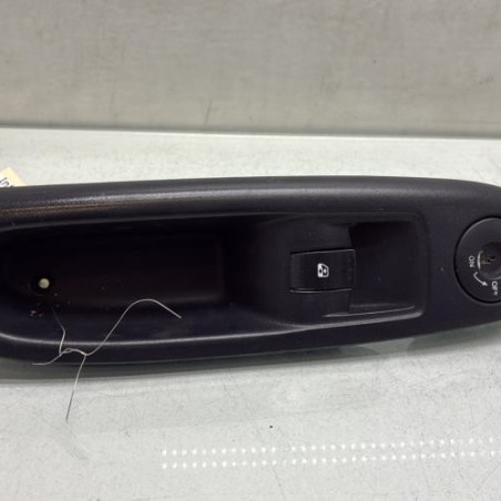 Interrupteur de leve vitre avant droit RENAULT CLIO 2 Photo n°1