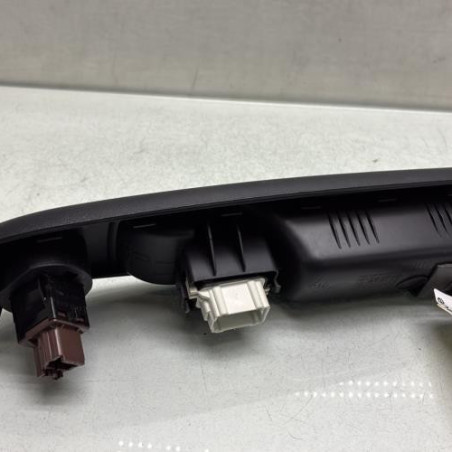 Interrupteur de leve vitre avant droit RENAULT CLIO 2