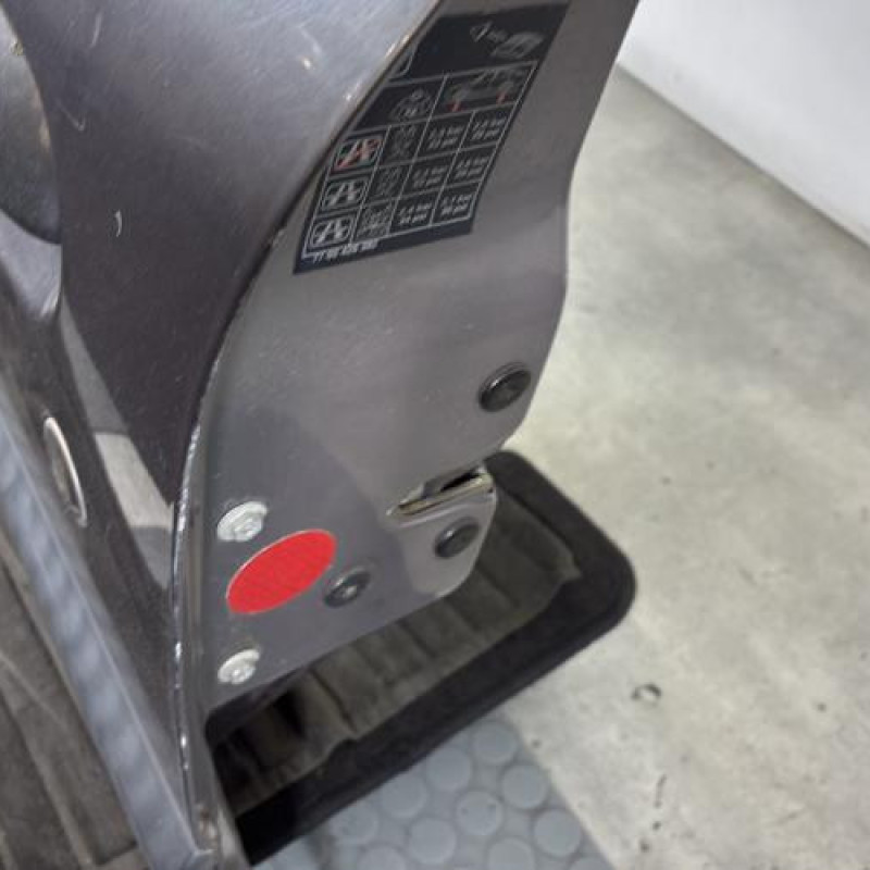 Porte avant gauche RENAULT CLIO 2 Photo n°3