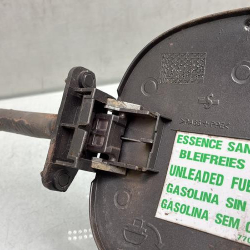 Trappe d'essence RENAULT CLIO 2 Photo n°3