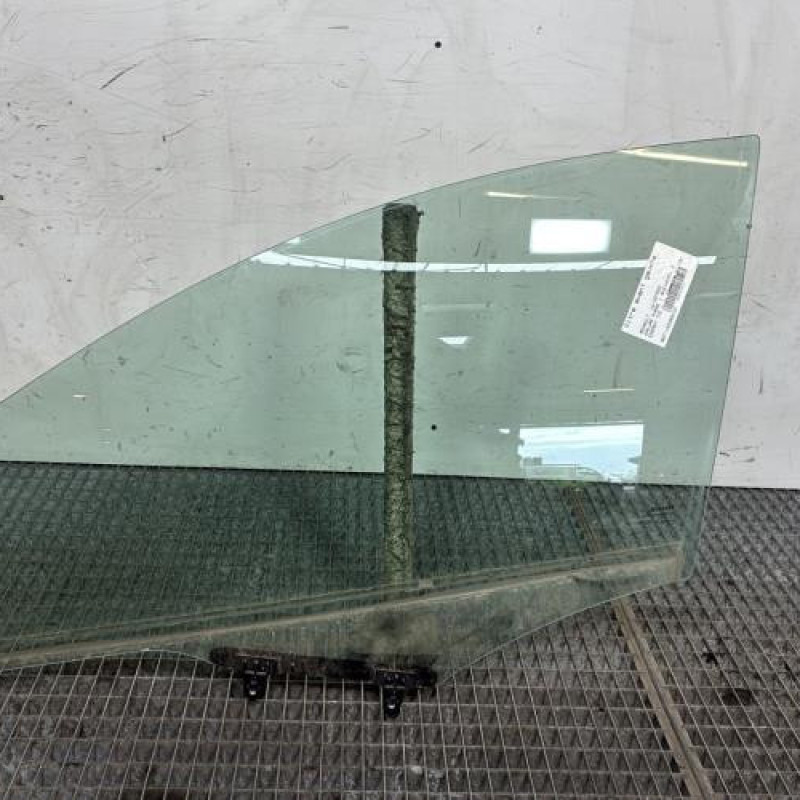 Vitre avant gauche RENAULT KADJAR Photo n°1