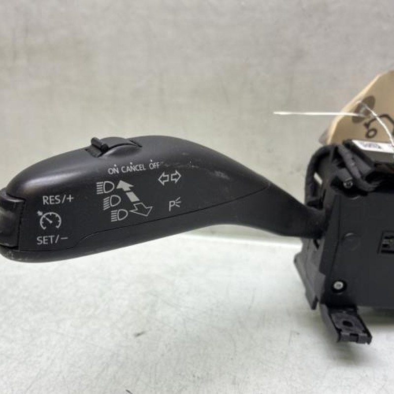 Com (Bloc Contacteur Tournant+Commodo Essuie Glace+Commodo Phare) VOLKSWAGEN POLO 5 Photo n°2