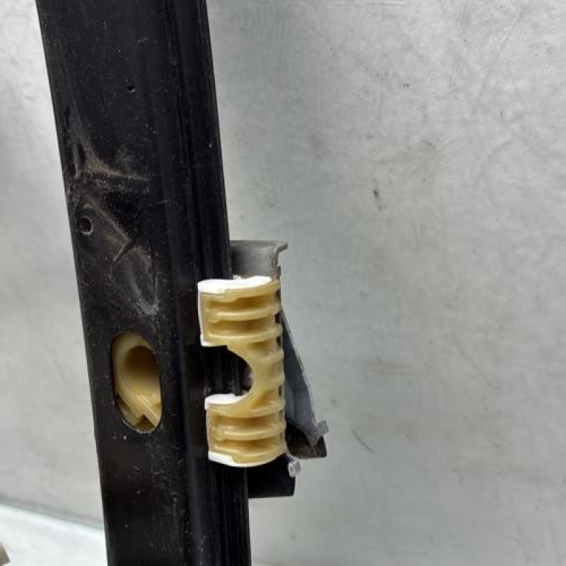 Leve vitre electrique avant droit VOLKSWAGEN POLO 5 Photo n°6