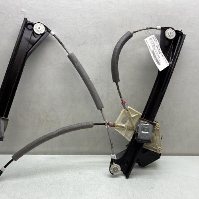 Leve vitre electrique avant gauche VOLKSWAGEN POLO 5 Photo n°1