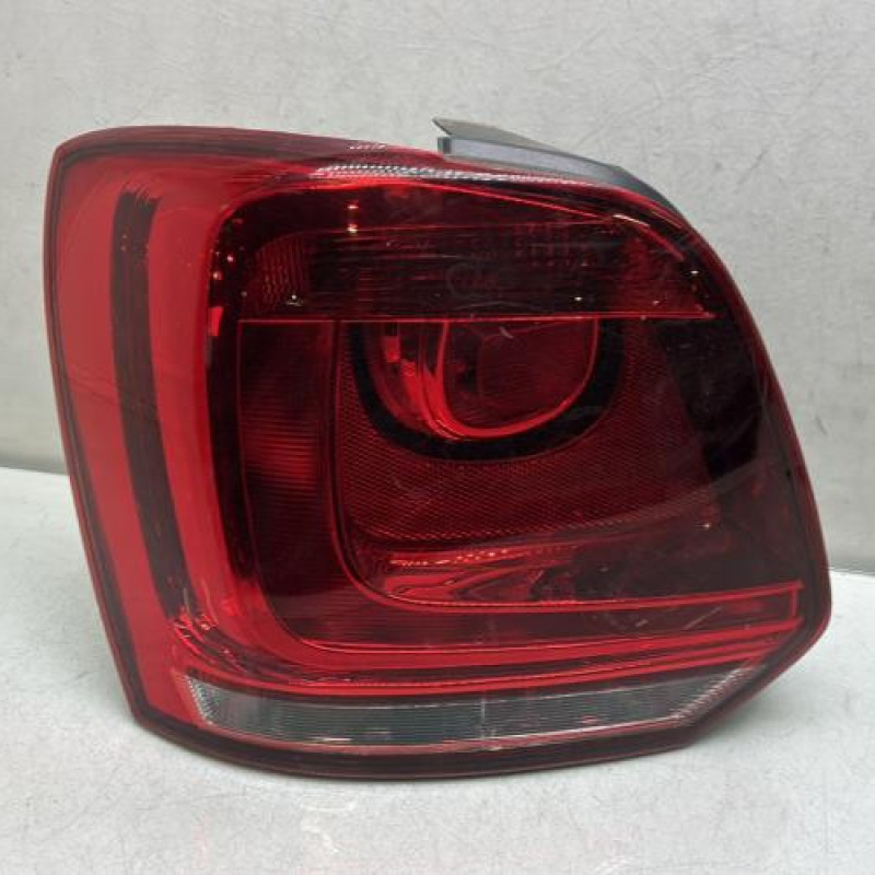 Feu arriere principal gauche (feux) VOLKSWAGEN POLO 5 Photo n°1