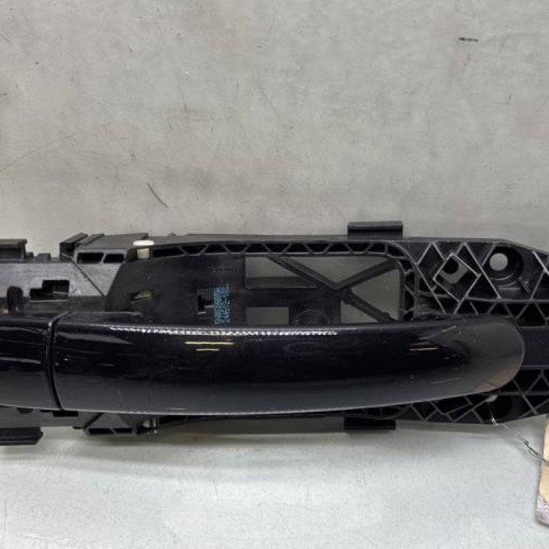 Poignee porte arriere gauche VOLKSWAGEN POLO 5 Photo n°1