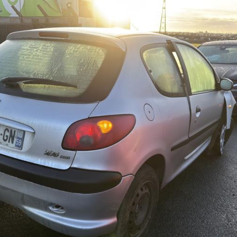 Aile avant gauche PEUGEOT 206 Photo n°9