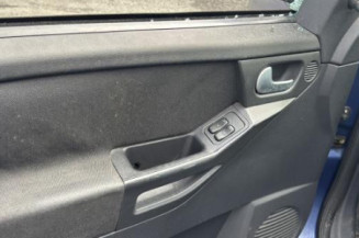 Custode avant gauche OPEL MERIVA A