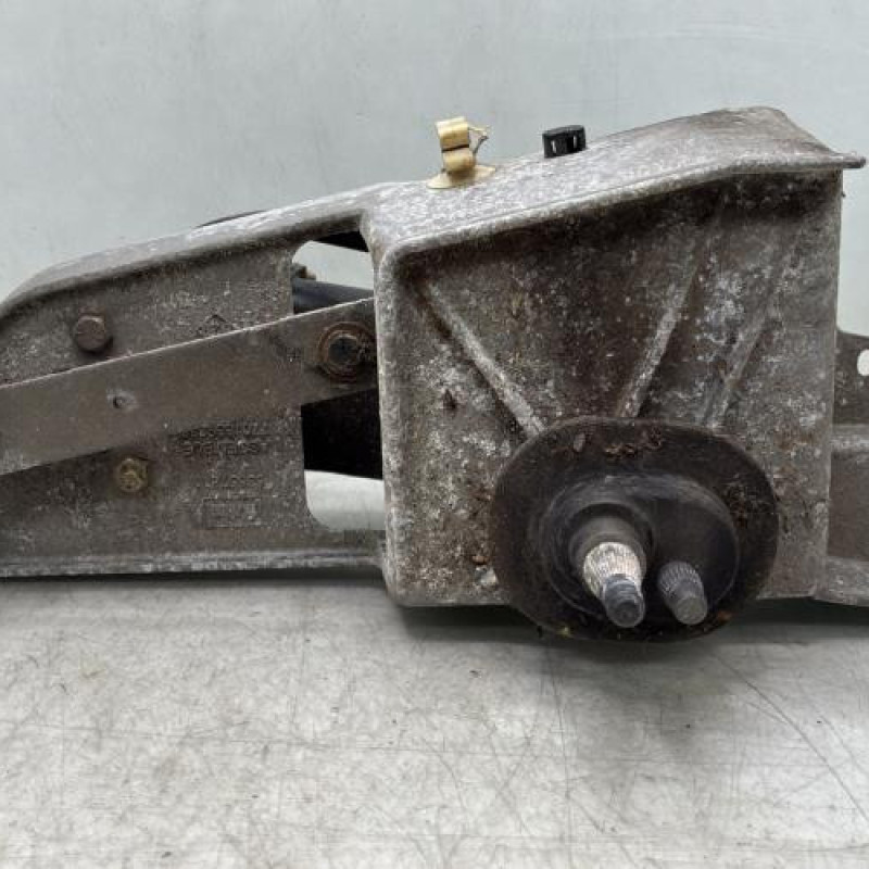 Moteur essuie glace avant RENAULT TWINGO 1 Photo n°1