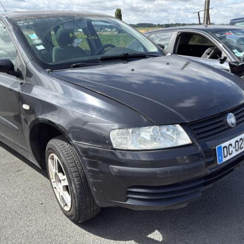 Feu arriere stop central FIAT STILO Photo n°5