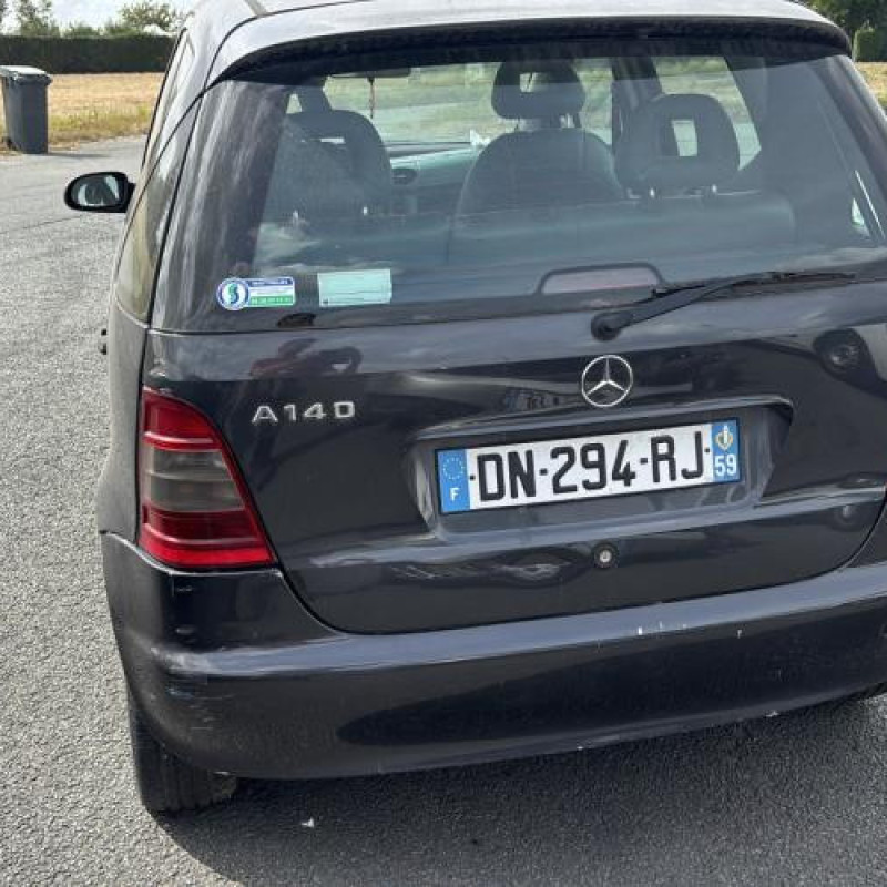 Capot MERCEDES CLASSE A 168 Photo n°11