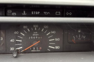 Retroviseur droit PEUGEOT 205