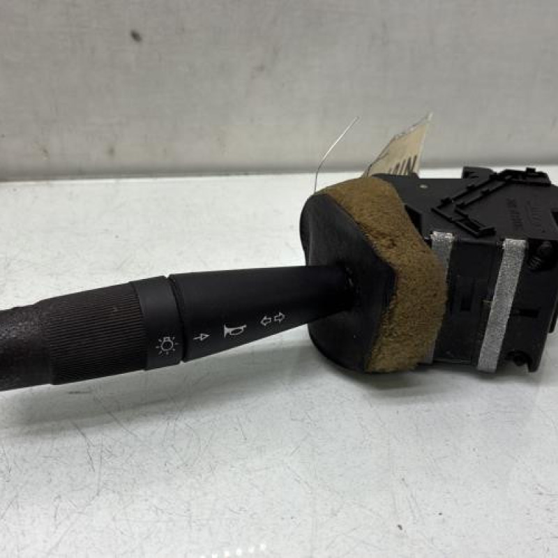 Commodo phare PEUGEOT 205 Photo n°1