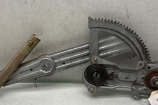 Leve vitre mecanique avant droit PEUGEOT 205 Photo n°1