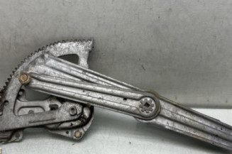 Leve vitre mecanique avant droit PEUGEOT 205