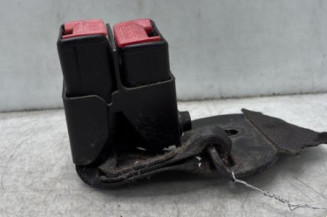 Attache ceinture arriere droit RENAULT CLIO 2 Photo n°1