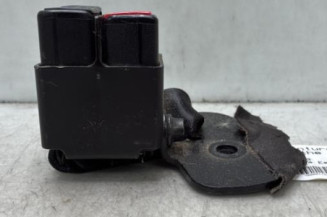 Attache ceinture arriere gauche RENAULT CLIO 2 Photo n°1