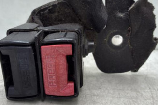 Attache ceinture arriere gauche RENAULT CLIO 2