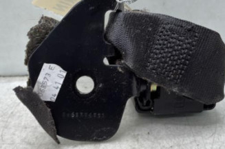 Attache ceinture arriere gauche RENAULT CLIO 2