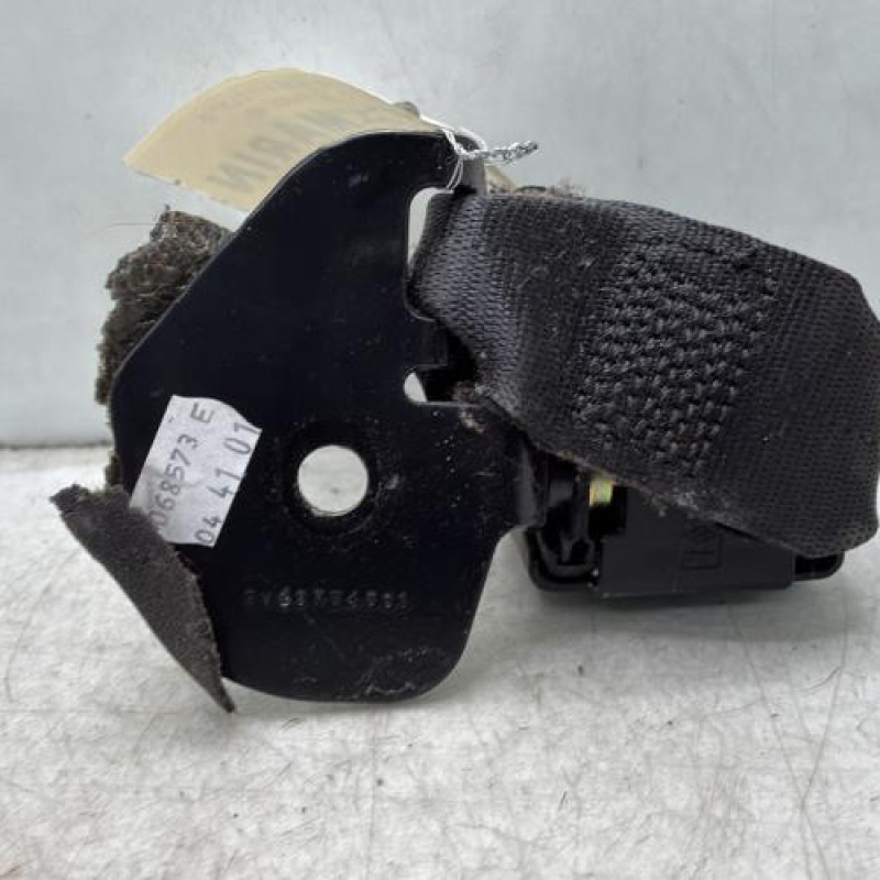 Attache ceinture arriere gauche RENAULT CLIO 2 Photo n°4