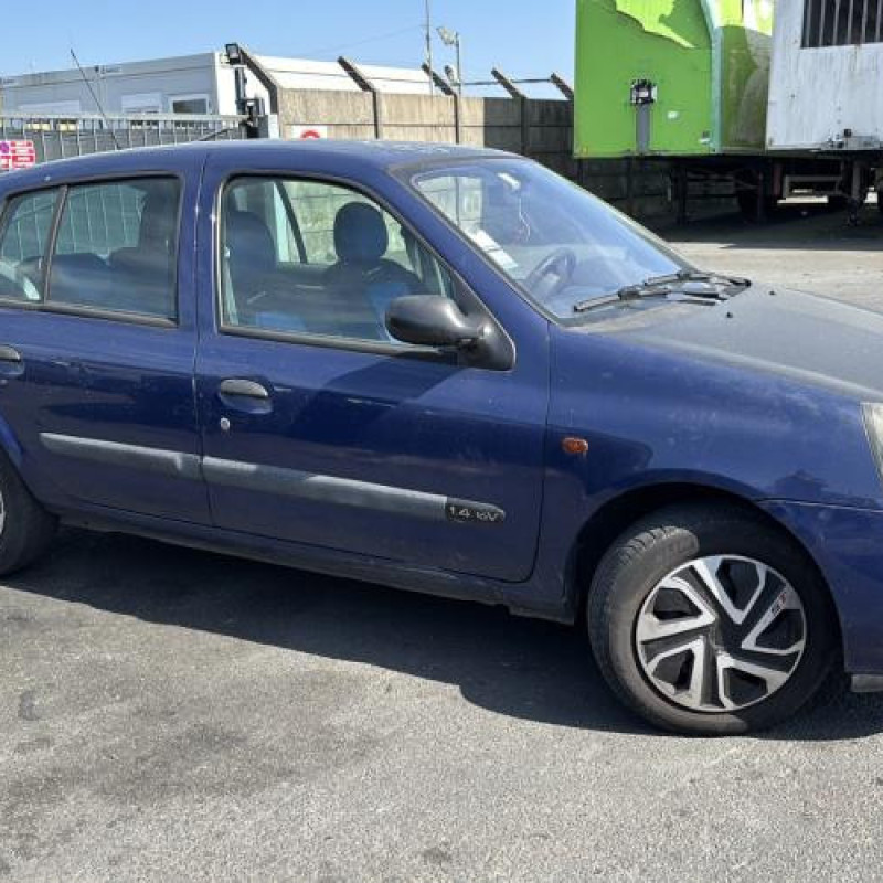 Attache ceinture arriere gauche RENAULT CLIO 2 Photo n°6