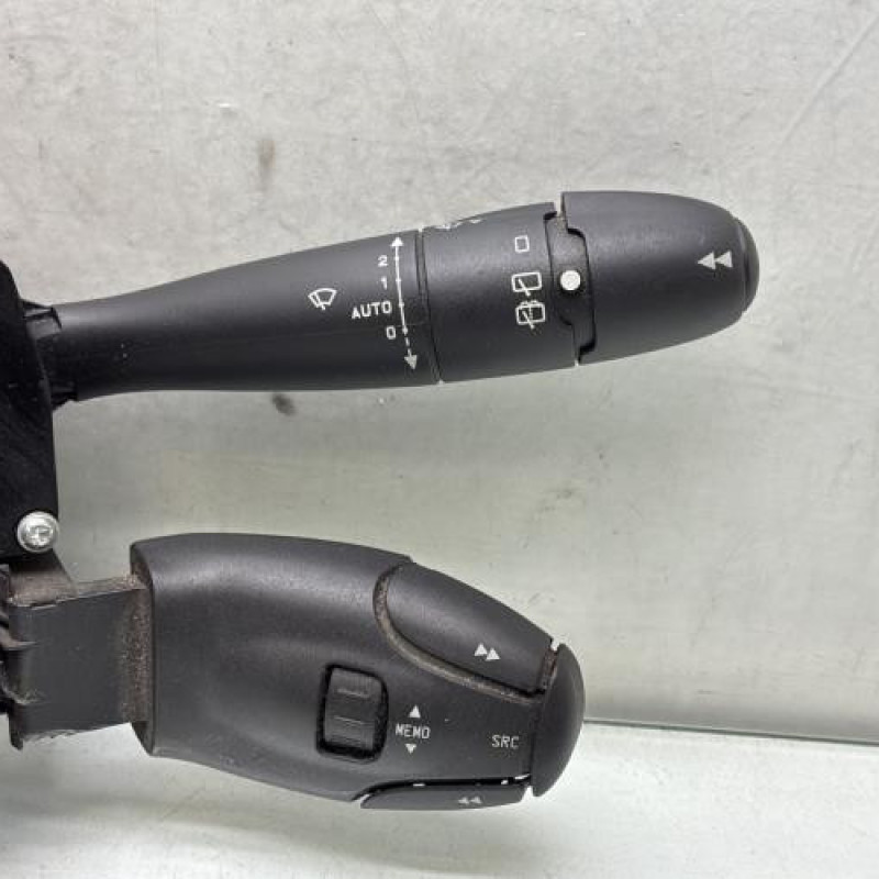 Com (Bloc Contacteur Tournant+Commodo Essuie Glace+Commodo Phare) CITROEN C5 1 Photo n°3