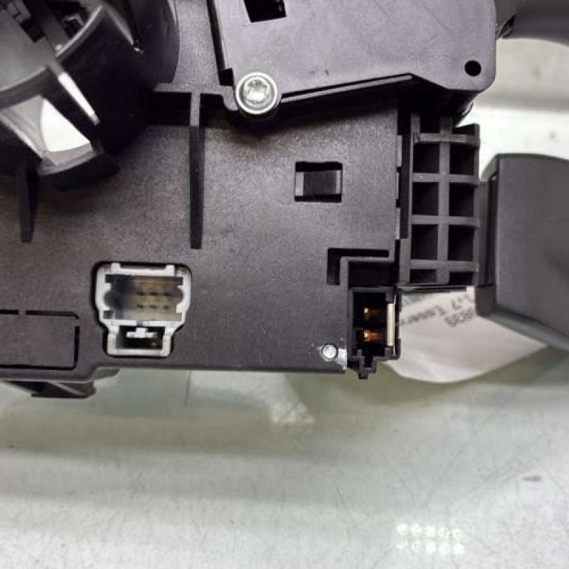 Com (Bloc Contacteur Tournant+Commodo Essuie Glace+Commodo Phare) CITROEN C5 1 Photo n°8