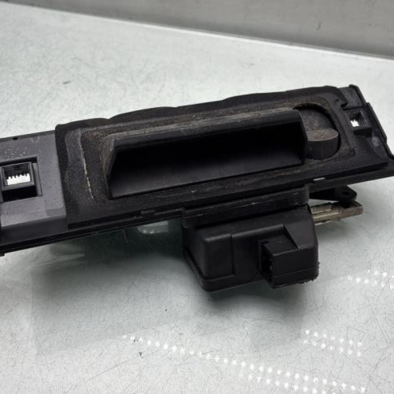 Bouton de coffre PEUGEOT 206 Photo n°1