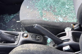 Bouton de coffre PEUGEOT 206