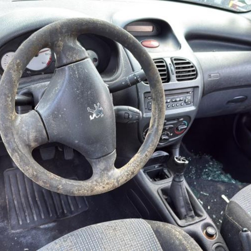 Bouton de coffre PEUGEOT 206 Photo n°17