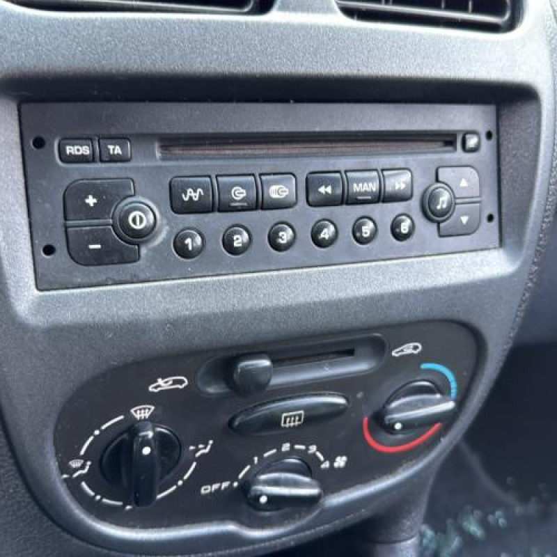 Bouton de coffre PEUGEOT 206 Photo n°19