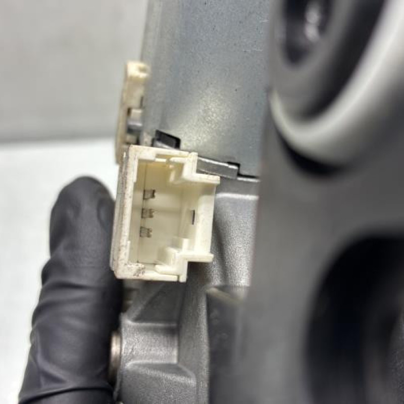 Moteur essuie glace arriere PEUGEOT 206+ Photo n°4