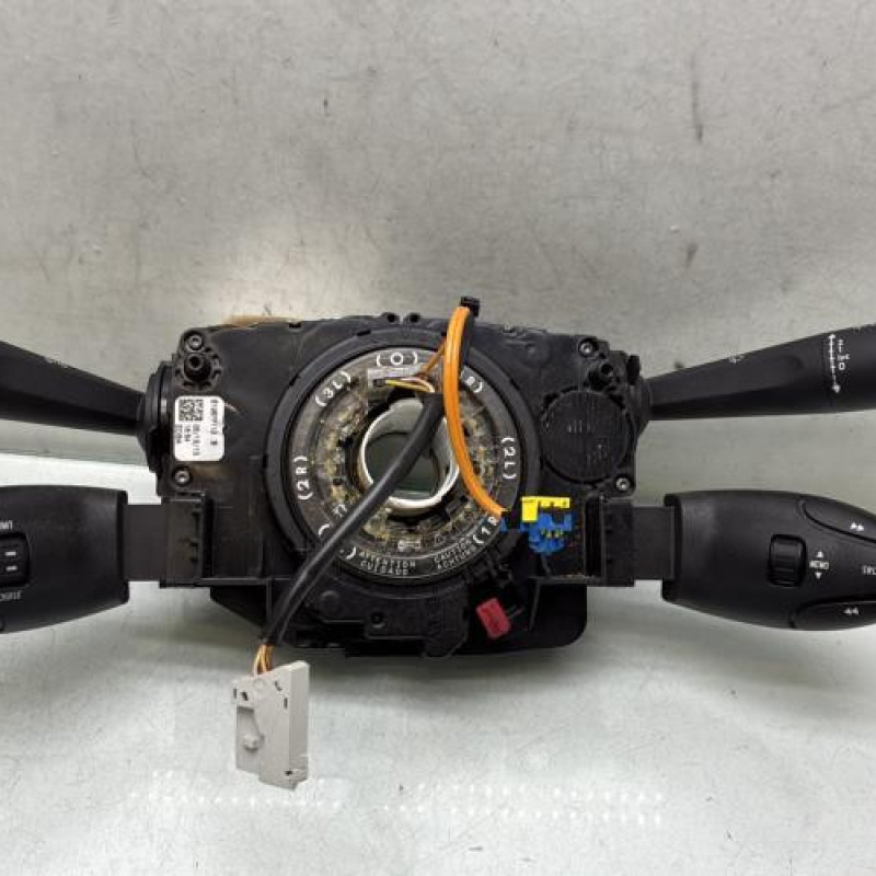 Com (Bloc Contacteur Tournant+Commodo Essuie Glace+Commodo Phare) PEUGEOT 208 1 Photo n°1