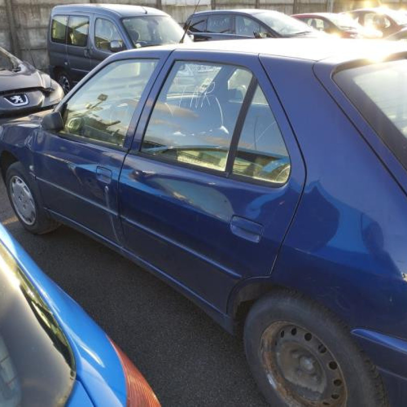 Feu arriere principal droit (feux) PEUGEOT 306 Photo n°9