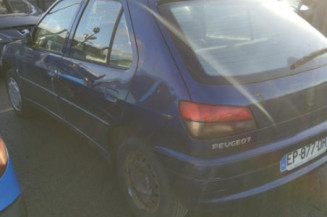 Feu arriere principal gauche (feux) PEUGEOT 306