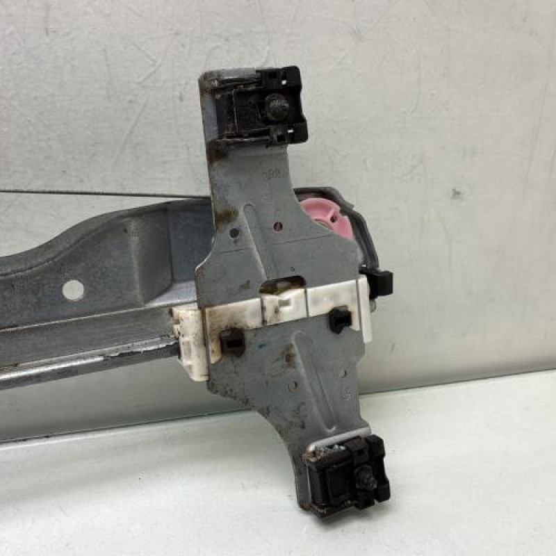 Leve vitre electrique avant gauche PEUGEOT 208 1 Photo n°2