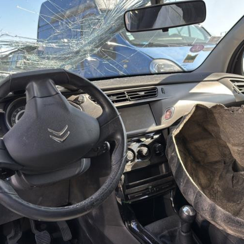 Custode avant droit (porte) CITROEN C3 2 Photo n°17