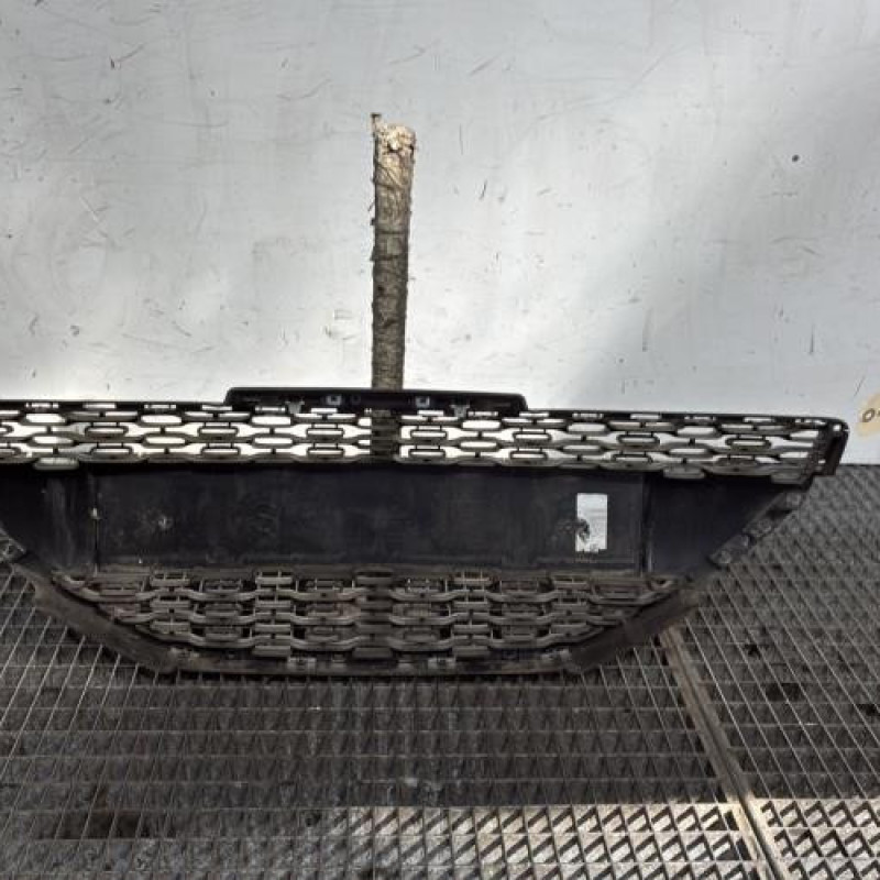 Calandre PEUGEOT 208 1 Photo n°4