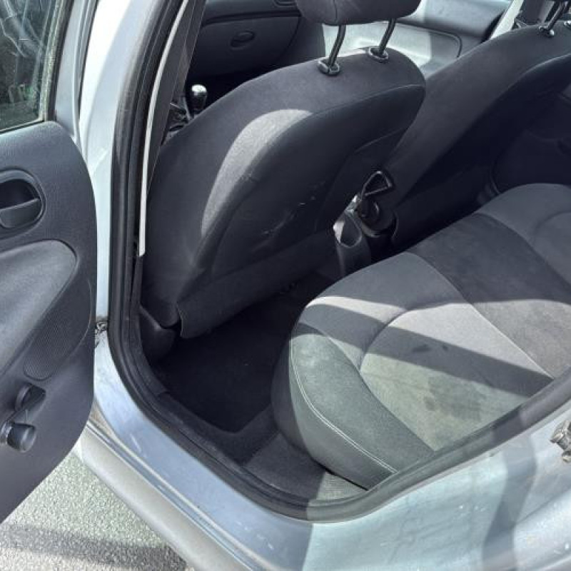 Bouchon de carburant PEUGEOT 206 Photo n°14