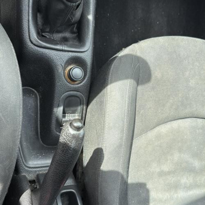 Bouchon de carburant PEUGEOT 206 Photo n°19