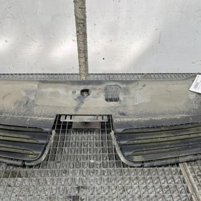 Calandre RENAULT CLIO 2 Photo n°1