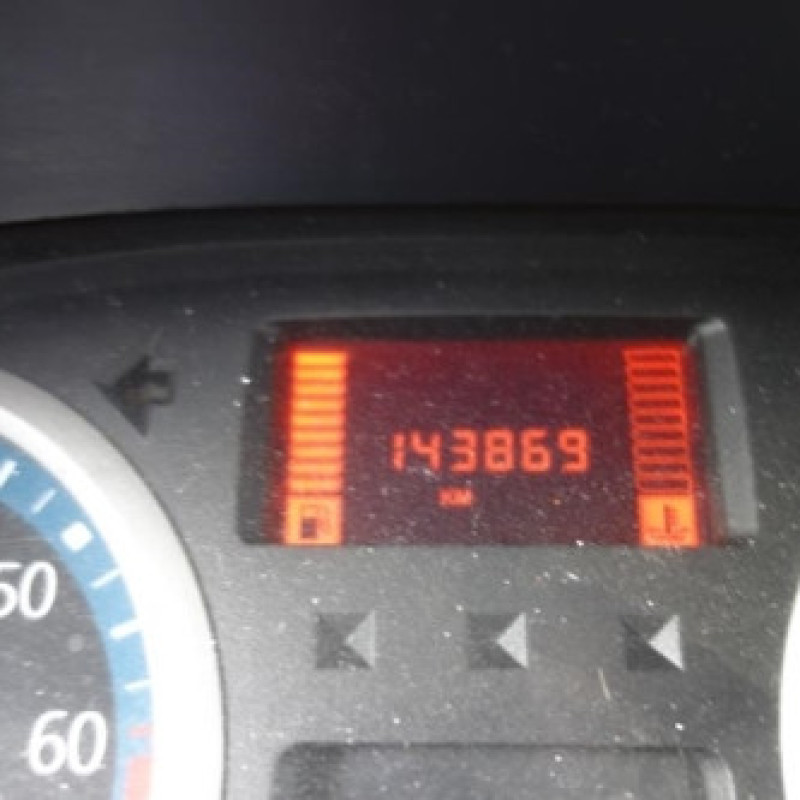 Calandre RENAULT CLIO 2 Photo n°5